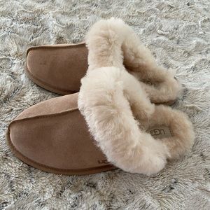UGG Scuffette SLIPPER SIZE 8 in TAN